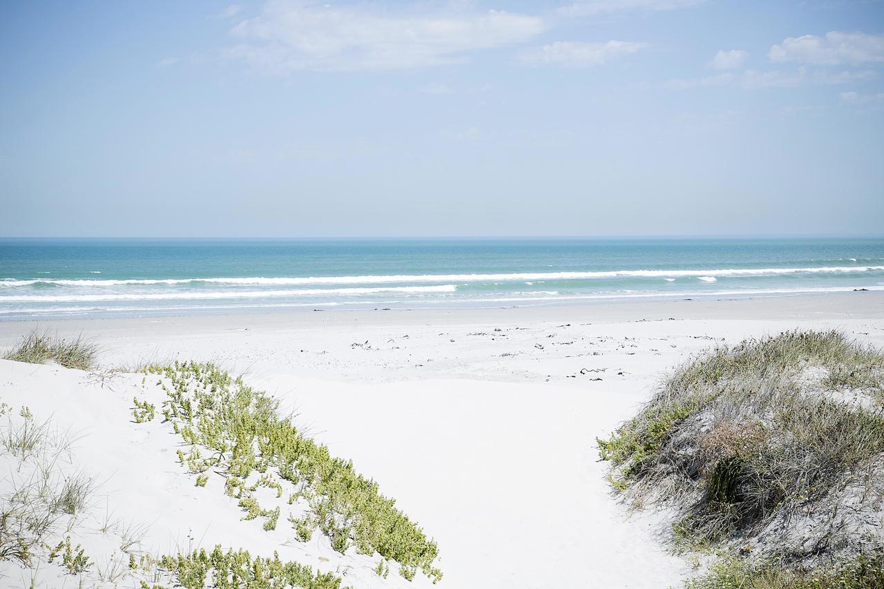 Amazing Beach House In Melkbos! Van Riebeeckstrand Exteriör bild