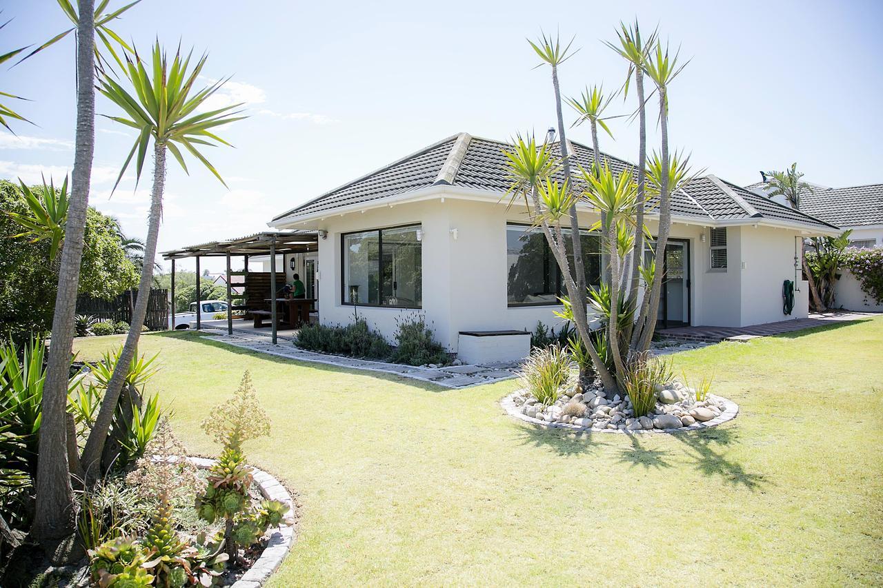 Amazing Beach House In Melkbos! Van Riebeeckstrand Exteriör bild